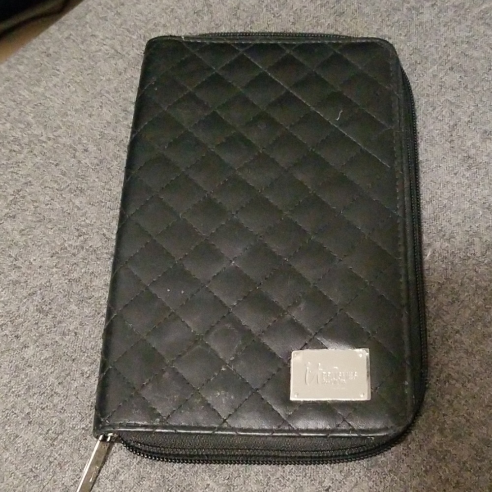 Brand new IT brushes case and liner brush